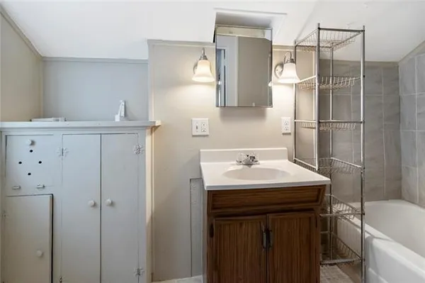 $2,100 | 8510 South Claiborne Avenue, Unit A, New Orleans, LA 70118