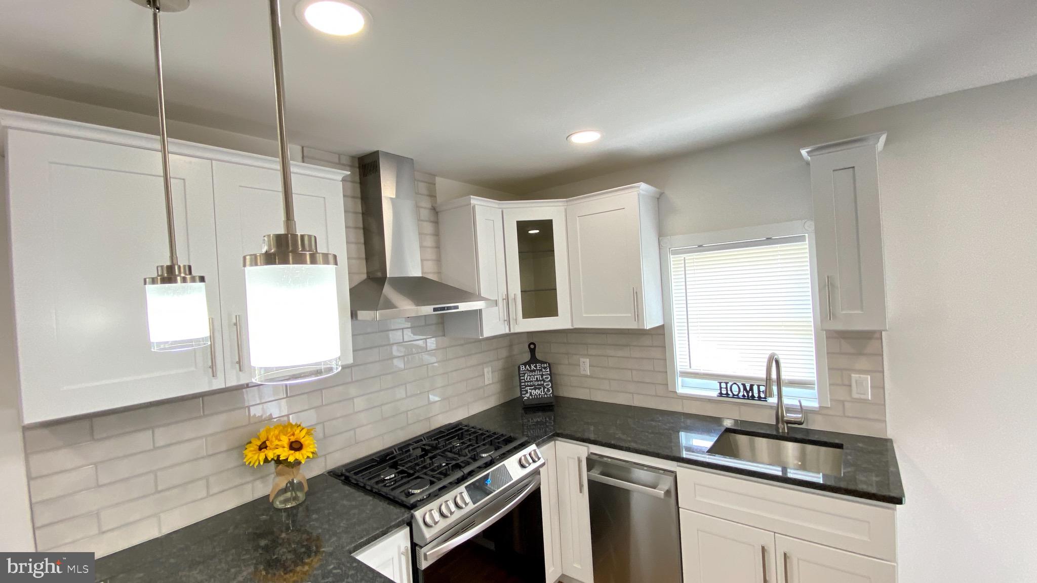 523 Fox Chase Road Jenkintown, PA 19046 - Photo 13 of 26 Lots of light