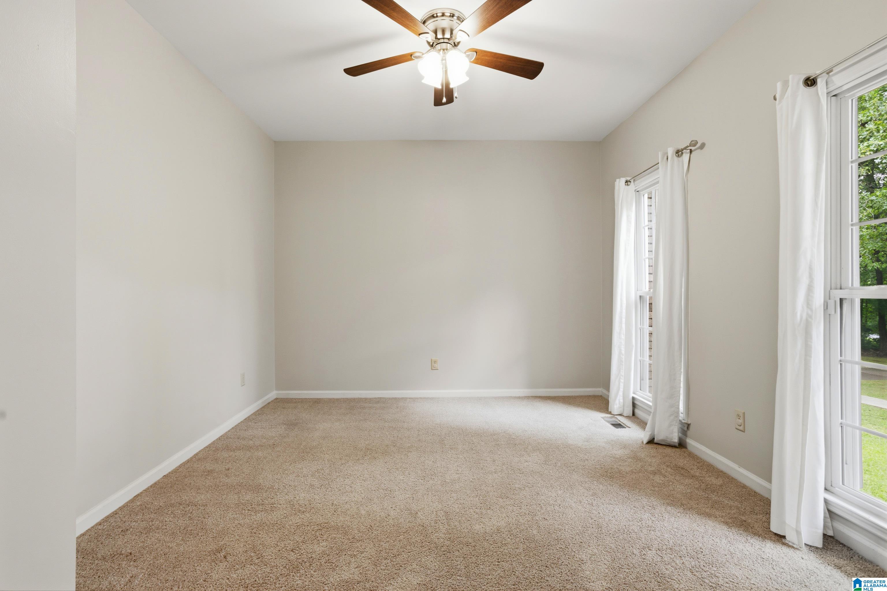 205 Chestnut Circle Alabaster, AL 35007 - Photo 5 of 46