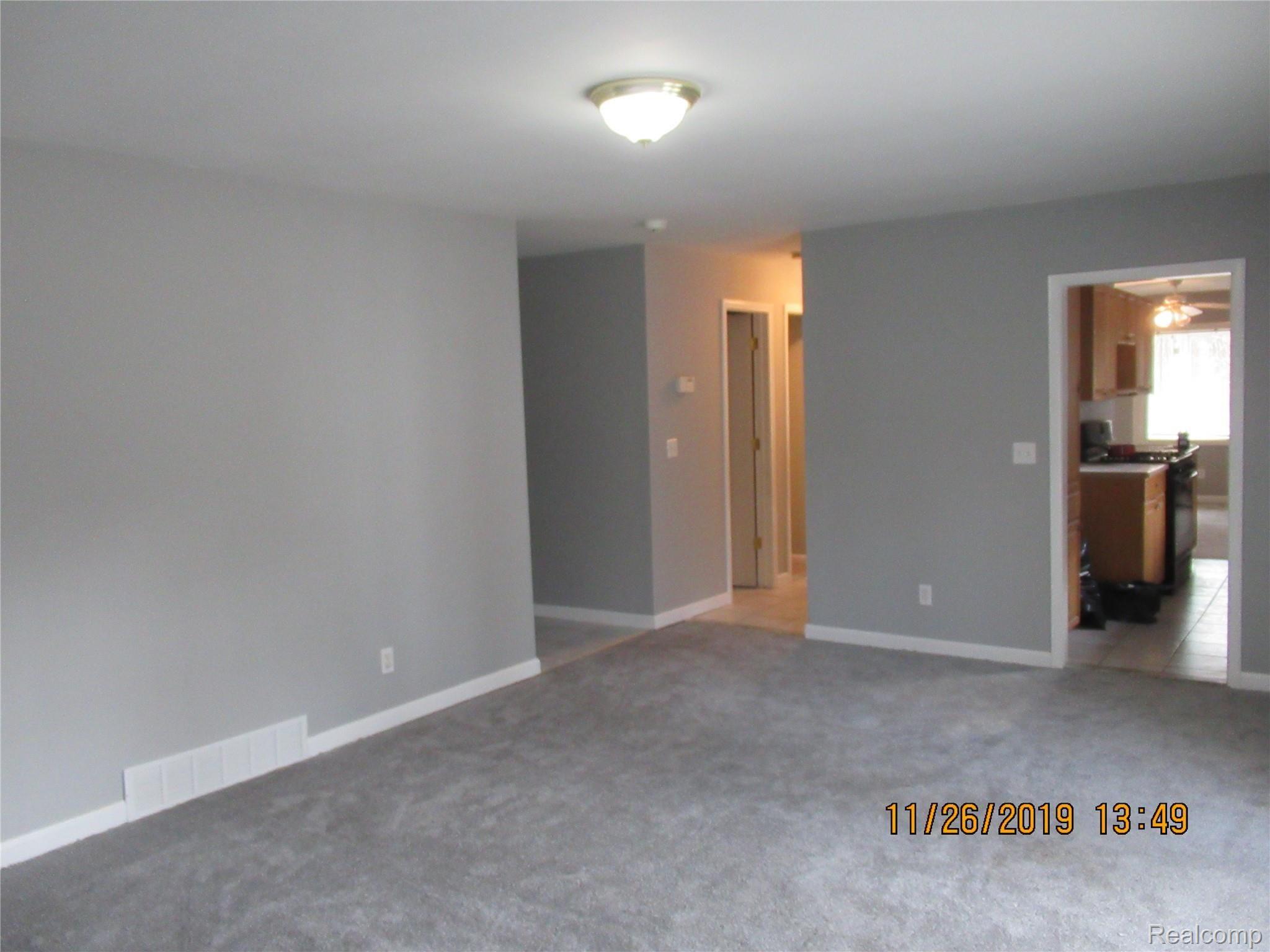 23245 Berg Road Southfield, MI 48033 - Photo 14 of 27 IMG_5862.JPG