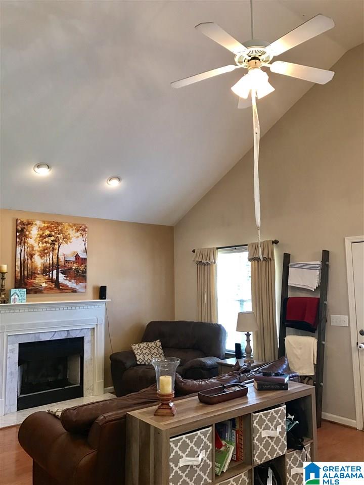 822 Meriweather Drive Calera, AL 35040 - Photo 2 of 14