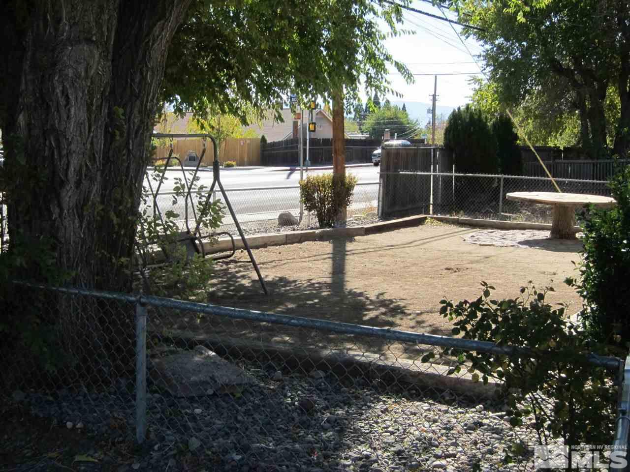 1931 Valley Road Reno, NV 89512 - Photo 20 of 20 a view of a backyard