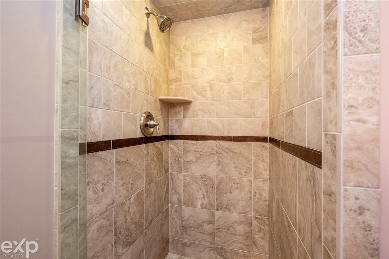 7210 Flamingo Road Algonac, MI 48001 - Photo 47 of 53 50020285-47.JPG