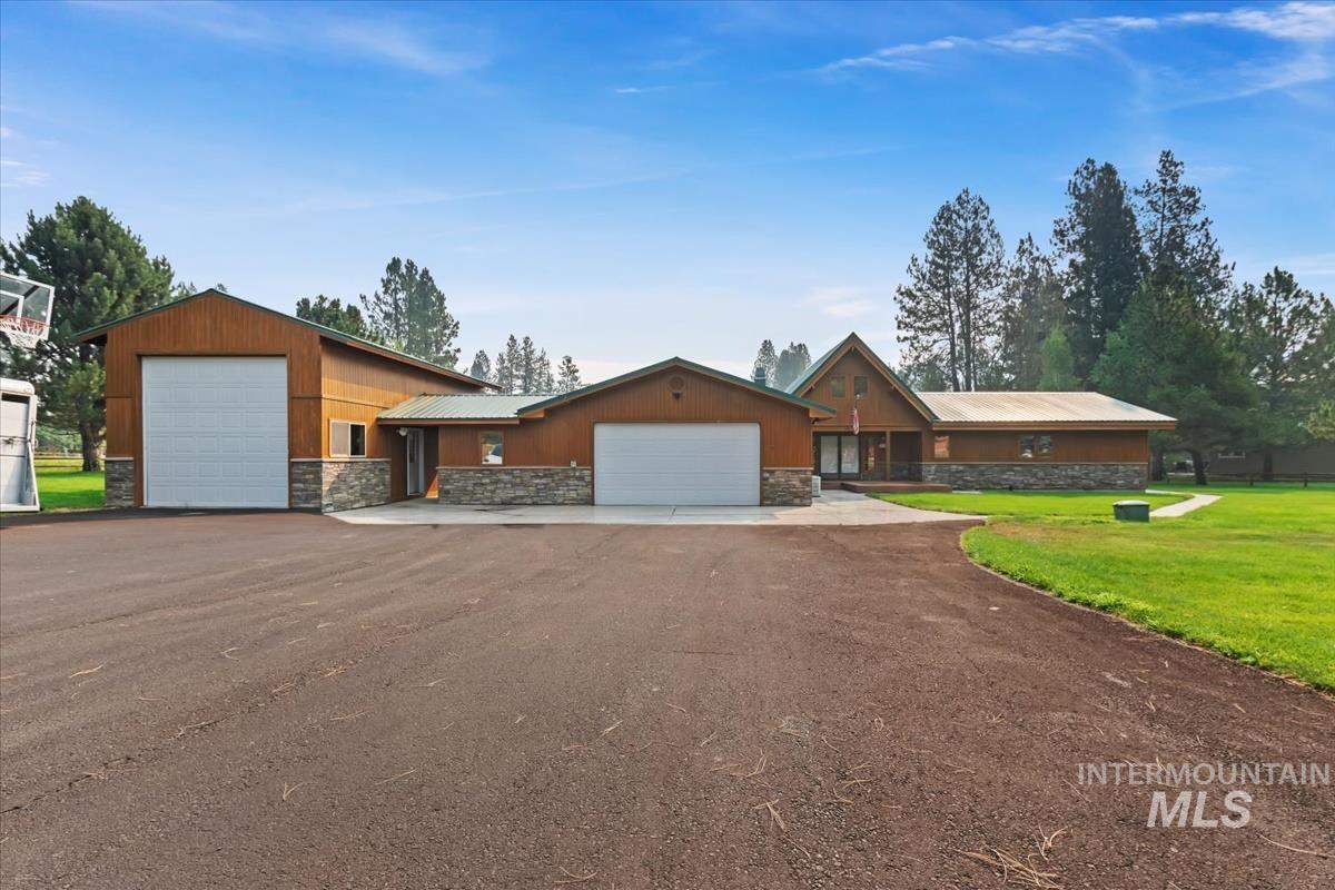 7 River Road Garden Valley, ID 83622 - Photo 1 of 48 Gallery Image 1