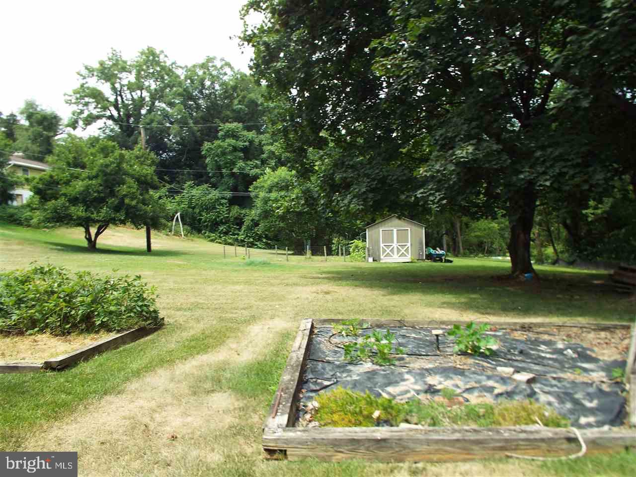 633 Greendale Road York, PA 17403 - Photo 15 of 17 Gallery Image 15