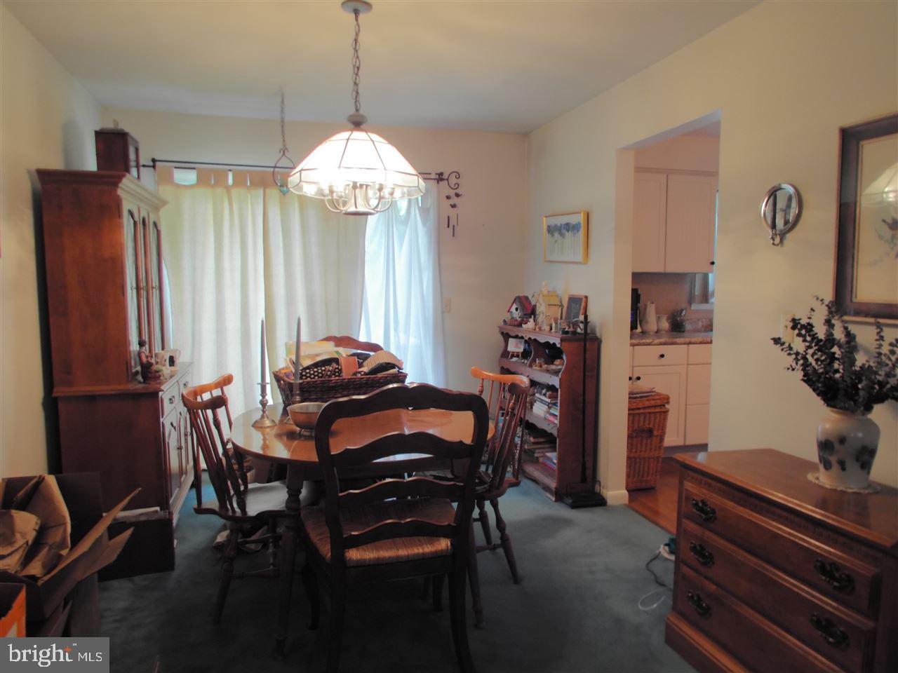 633 Greendale Road York, PA 17403 - Photo 3 of 17 Gallery Image 3