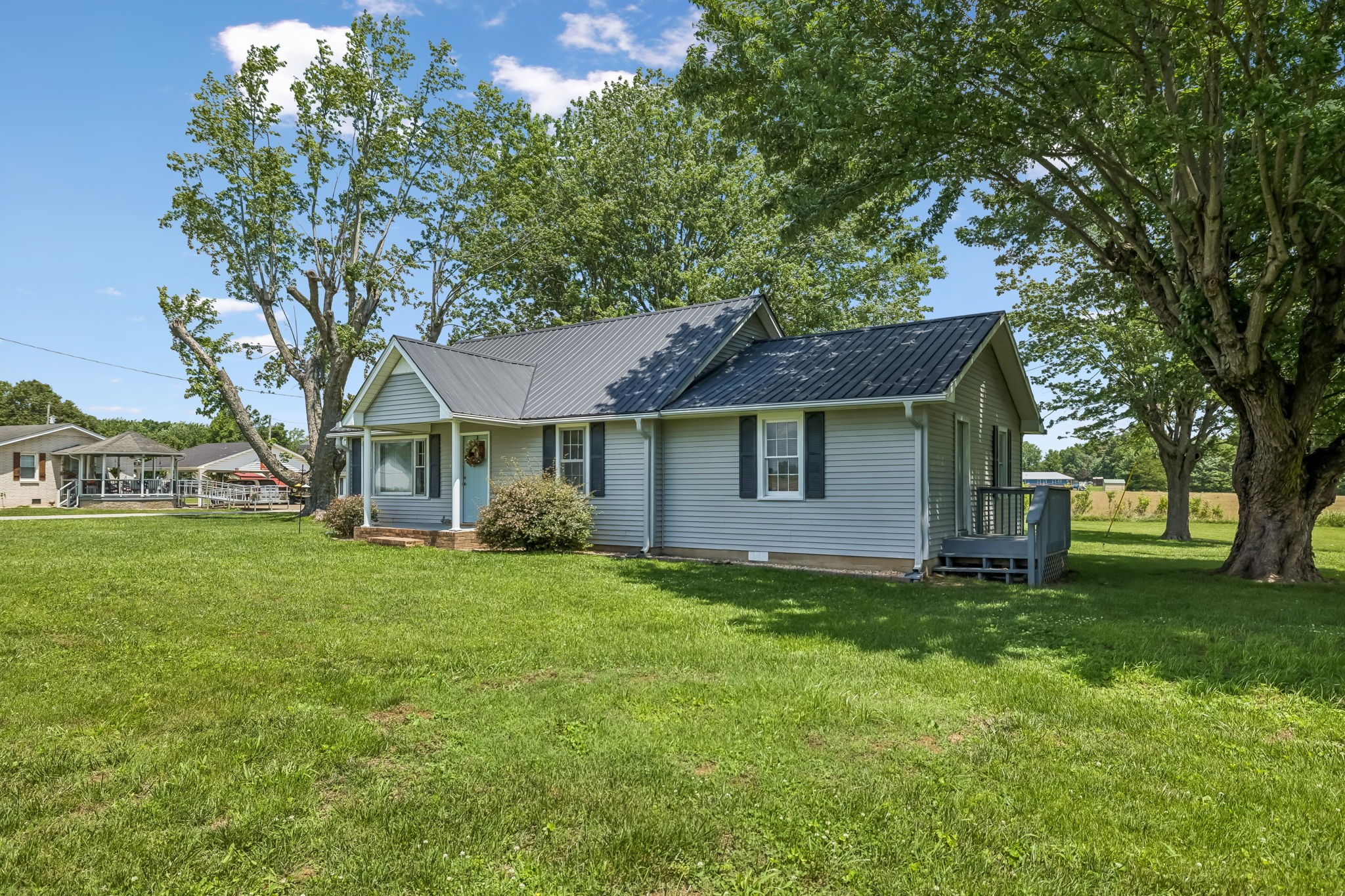 903 Days Road Lafayette, TN 37083 - Photo 3 of 37