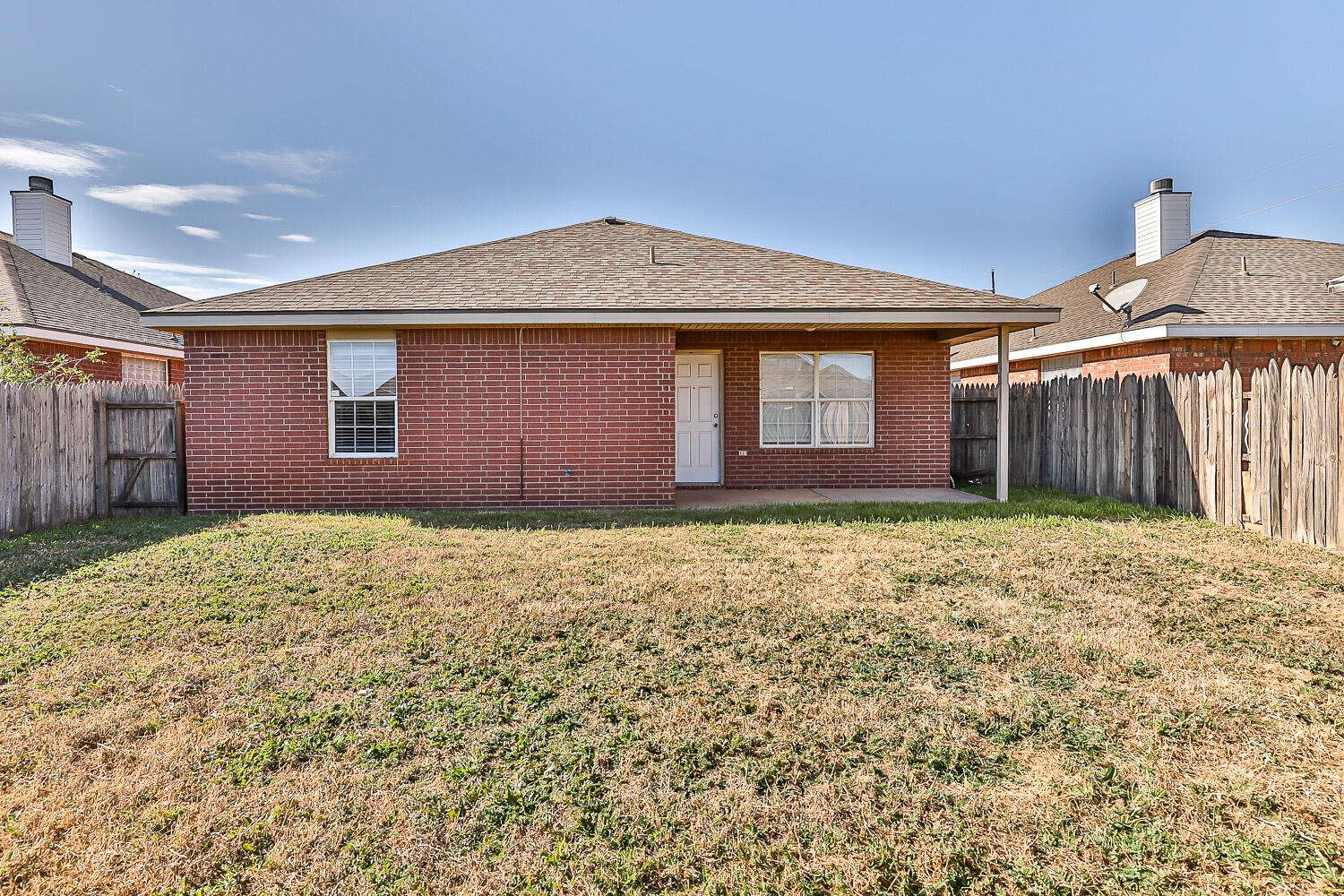 538 North Kirby Avenue Lubbock, TX 79416 - Photo 4 of 22 a front view of a house with a yard
