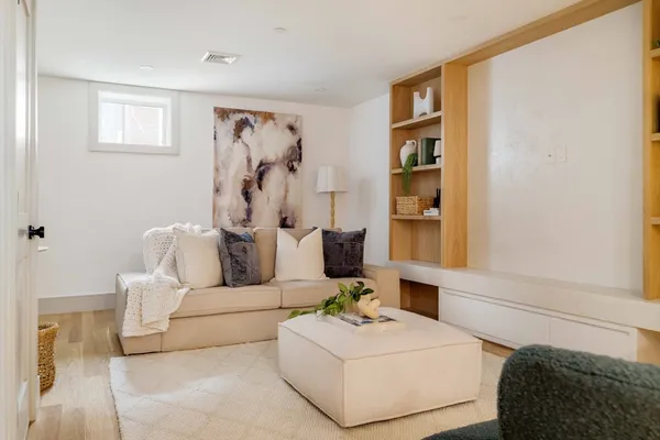 $2,750,000 | 20 Wendell Street, Unit 3, Cambridge, MA 02138