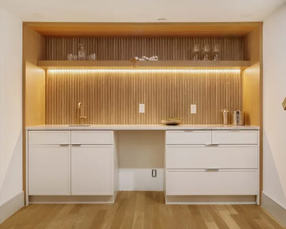 $2,750,000 | 20 Wendell Street, Unit 3, Cambridge, MA 02138