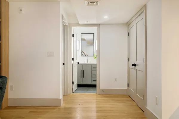 $2,750,000 | 20 Wendell Street, Unit 3, Cambridge, MA 02138