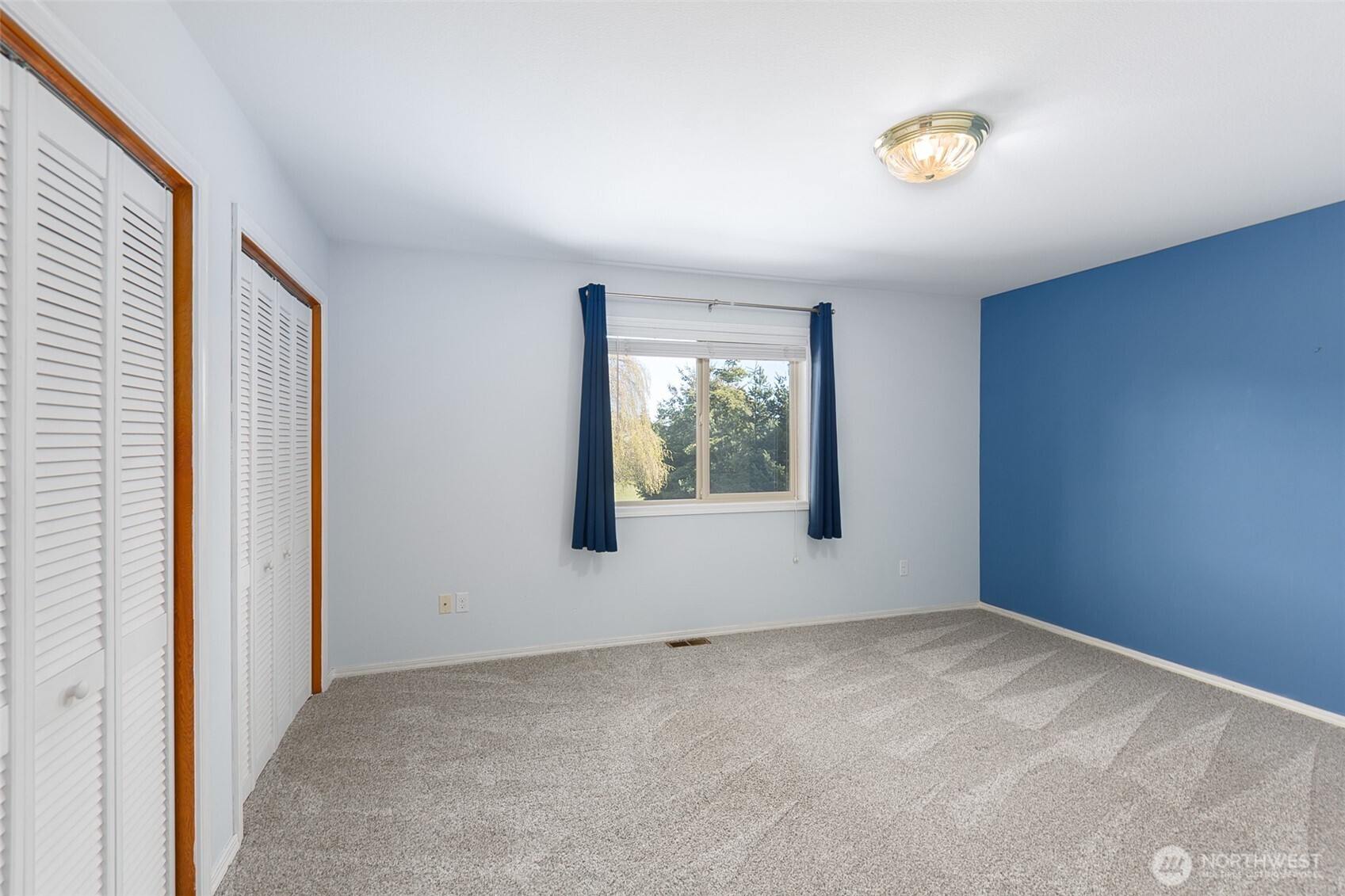 81 Bon Jon View Way Sequim, WA 98382 - Photo 31 of 38 an empty room with windows