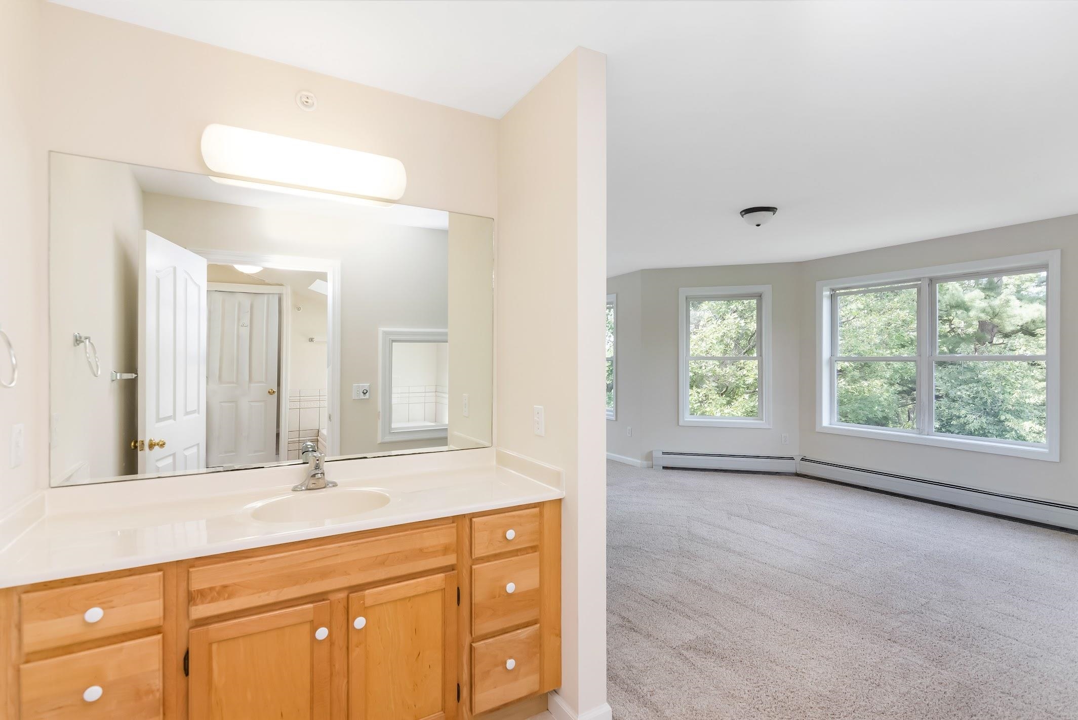 123 Claire Point Road, Unit 123 Burlington, VT 05408 - Photo 14 of 19 Gallery Image 14