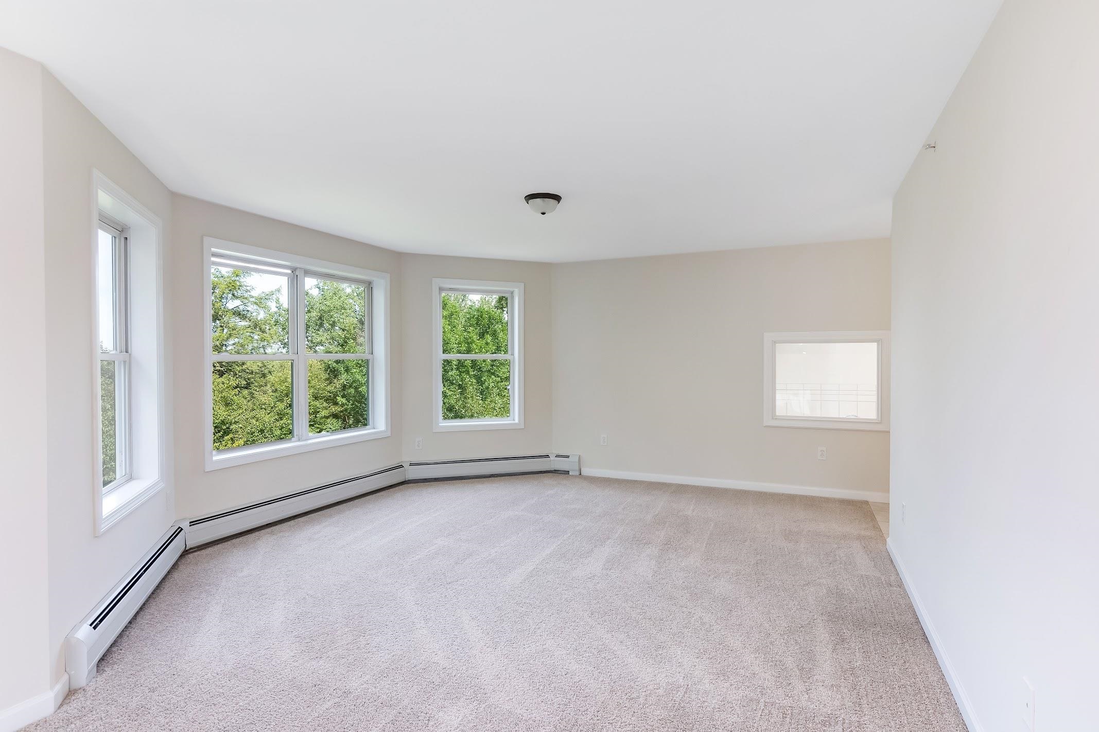 123 Claire Point Road, Unit 123 Burlington, VT 05408 - Photo 9 of 19 Gallery Image 9