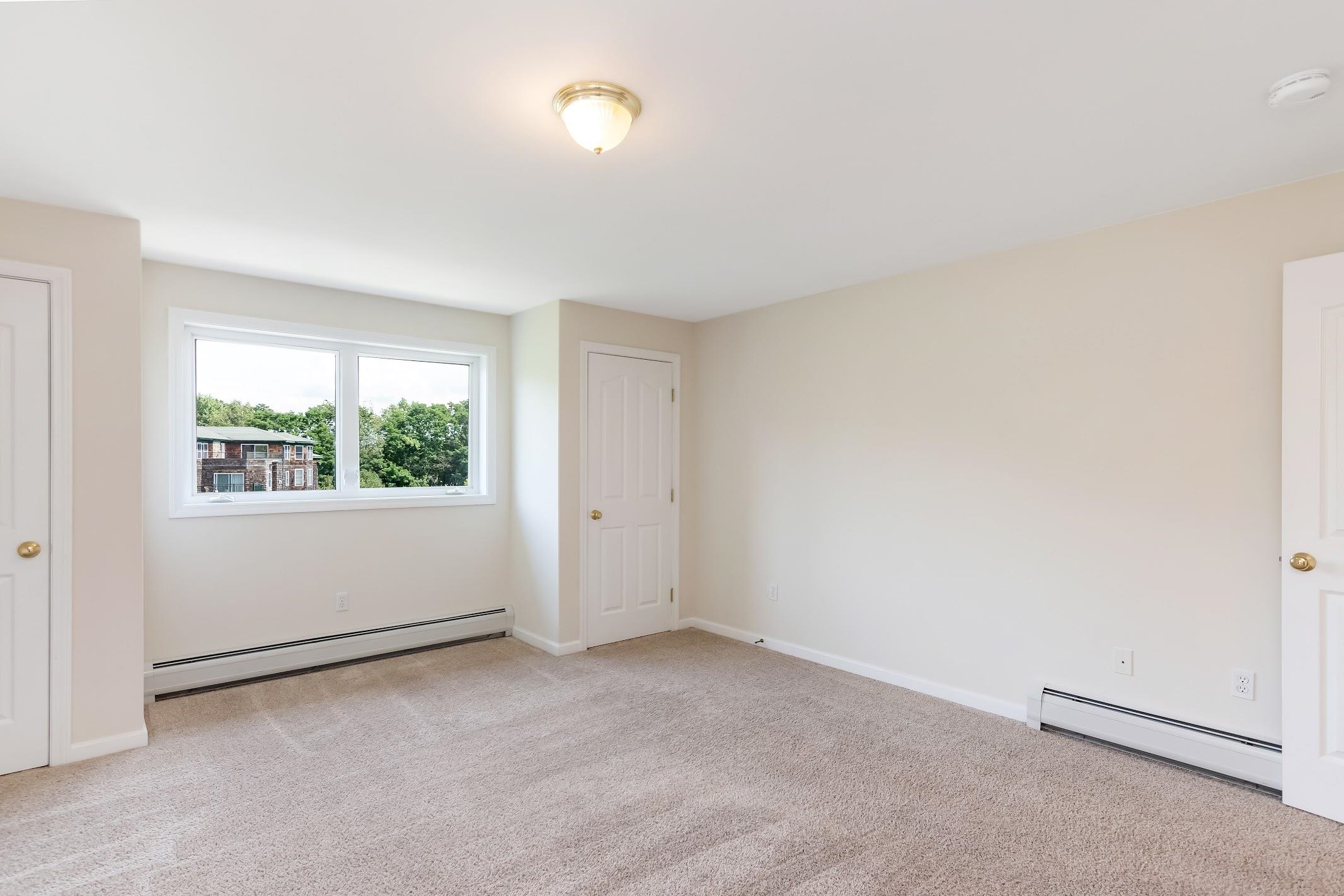 123 Claire Point Road, Unit 123 Burlington, VT 05408 - Photo 10 of 19 Gallery Image 10