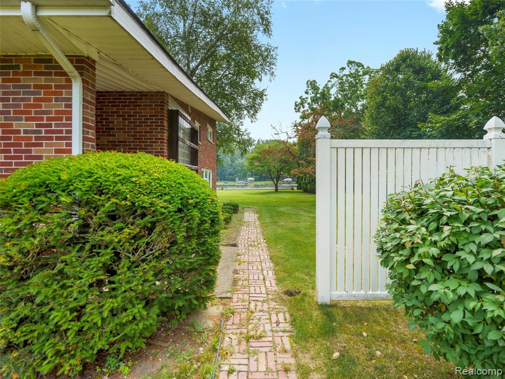 628 Riverside Drive Linden, MI 48451 - Photo 39 of 58