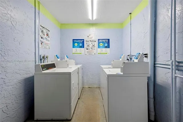 $215,000 | 500 Northeast 2nd Street, Unit 204, Dania Beach, FL 33004