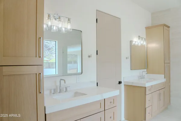 $1,049,900 | 9027 South 19th Street, Phoenix, AZ 85042