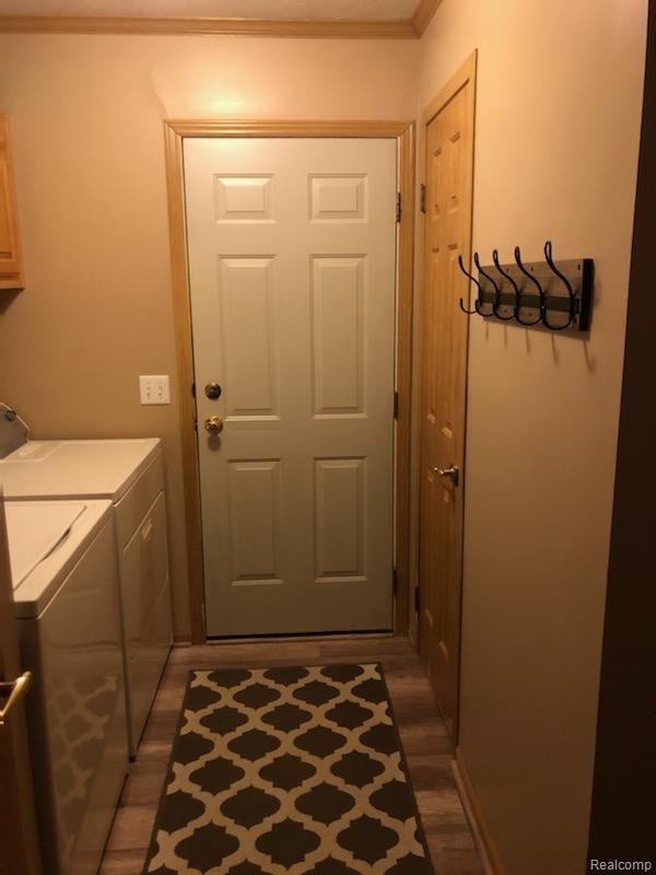 2860 Stanton Road Oxford, MI 48371 - Photo 12 of 33 Breezeway/Laundry from garage