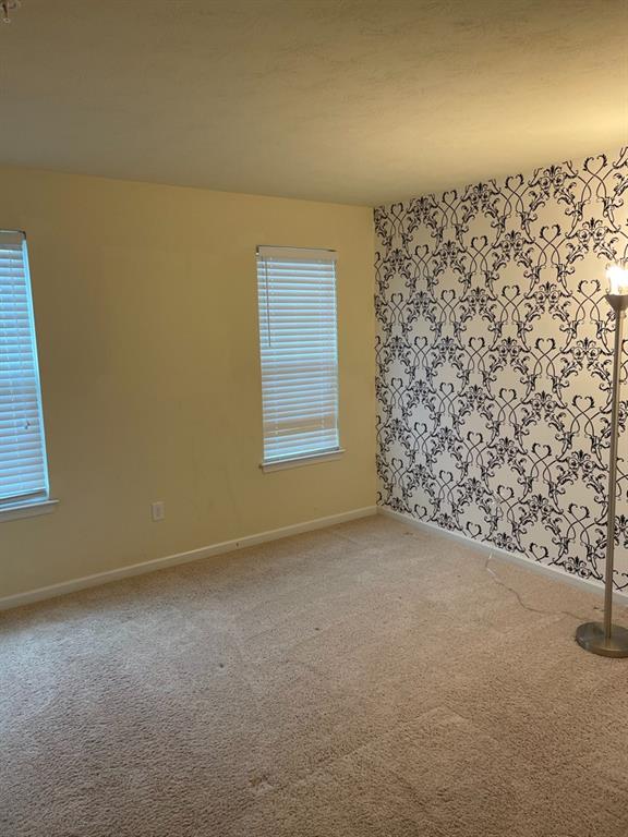 617 Broadmore Lane Wexford, PA 15090 - Photo 19 of 36 a view of a garage