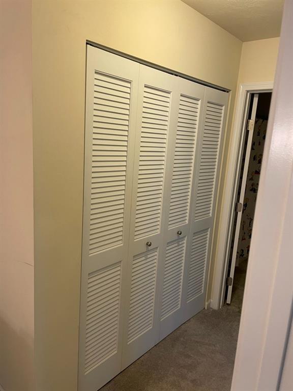 617 Broadmore Lane Wexford, PA 15090 - Photo 23 of 36 a view of a hallway with entryway