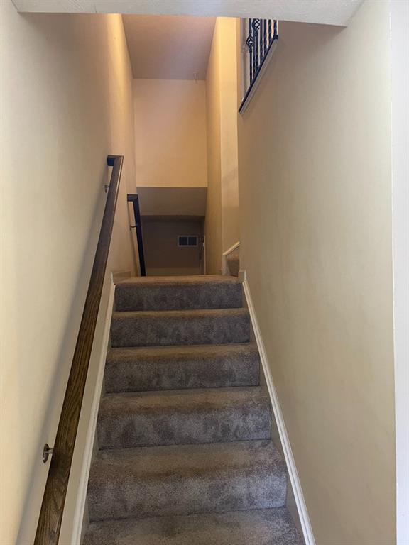 617 Broadmore Lane Wexford, PA 15090 - Photo 8 of 36 a view of entryway