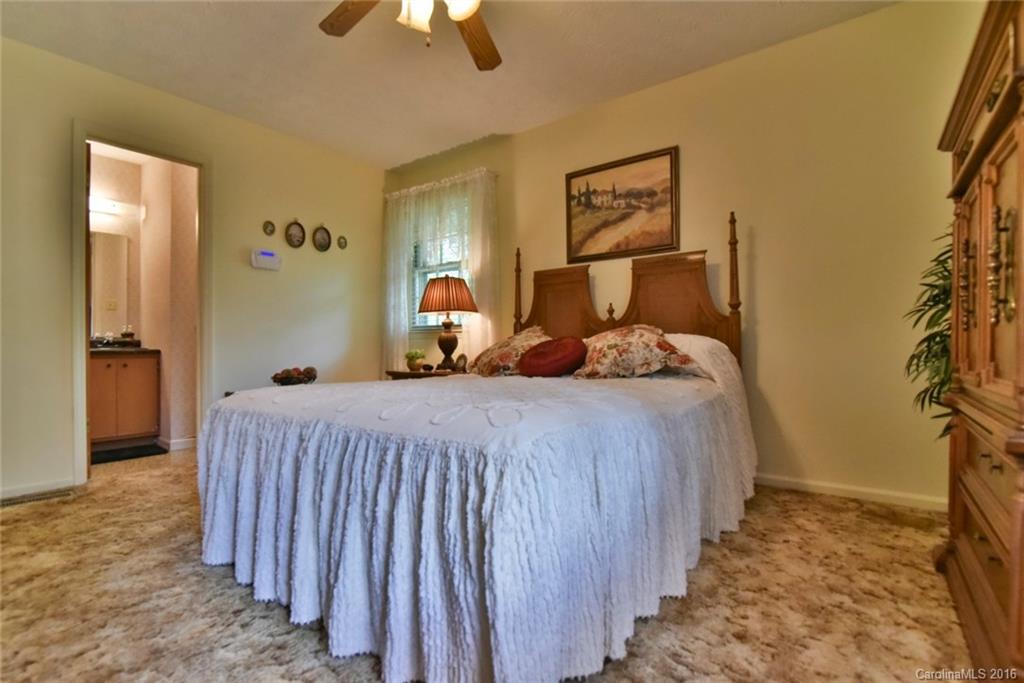 345 Pritchard Road Candler, NC 28715 - Photo 17 of 24 Gallery Image 17