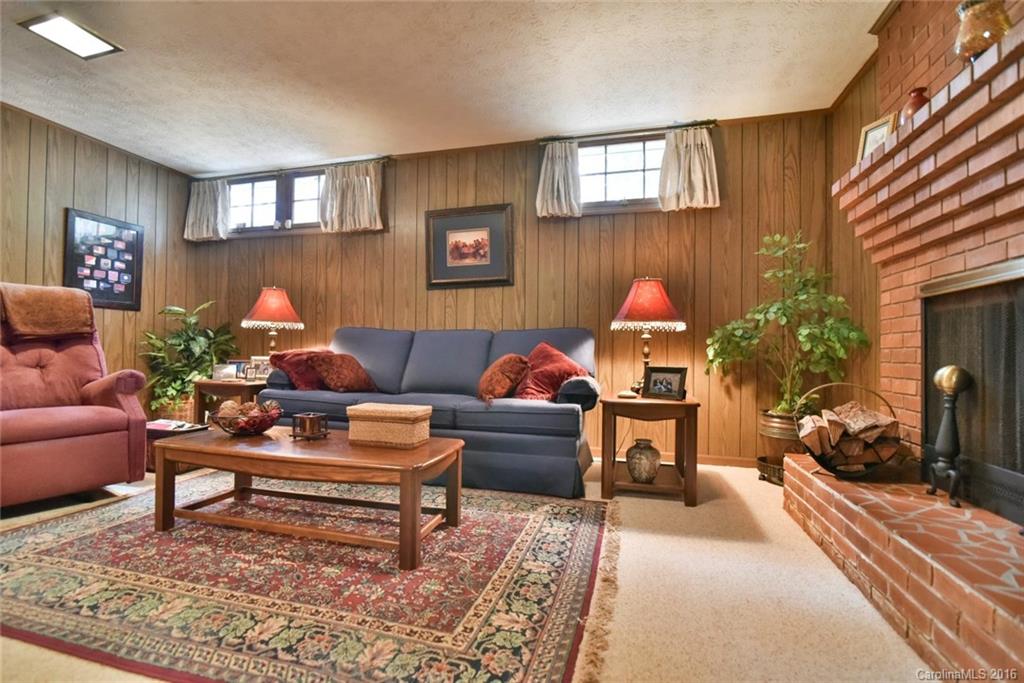 345 Pritchard Road Candler, NC 28715 - Photo 23 of 24 Gallery Image 23