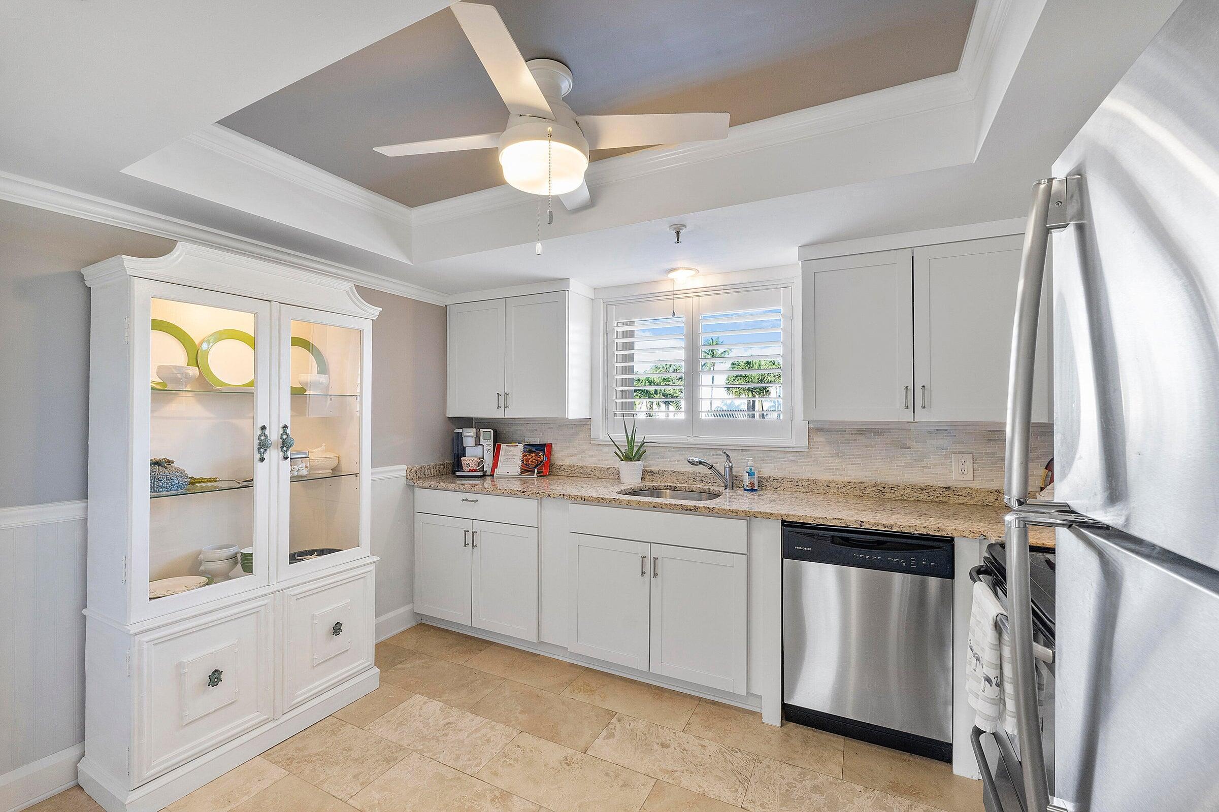 300 Golfview Road, Unit 207 North Palm Beach, FL 33408 - Photo 6 of 26 20240125174421846691000000-o