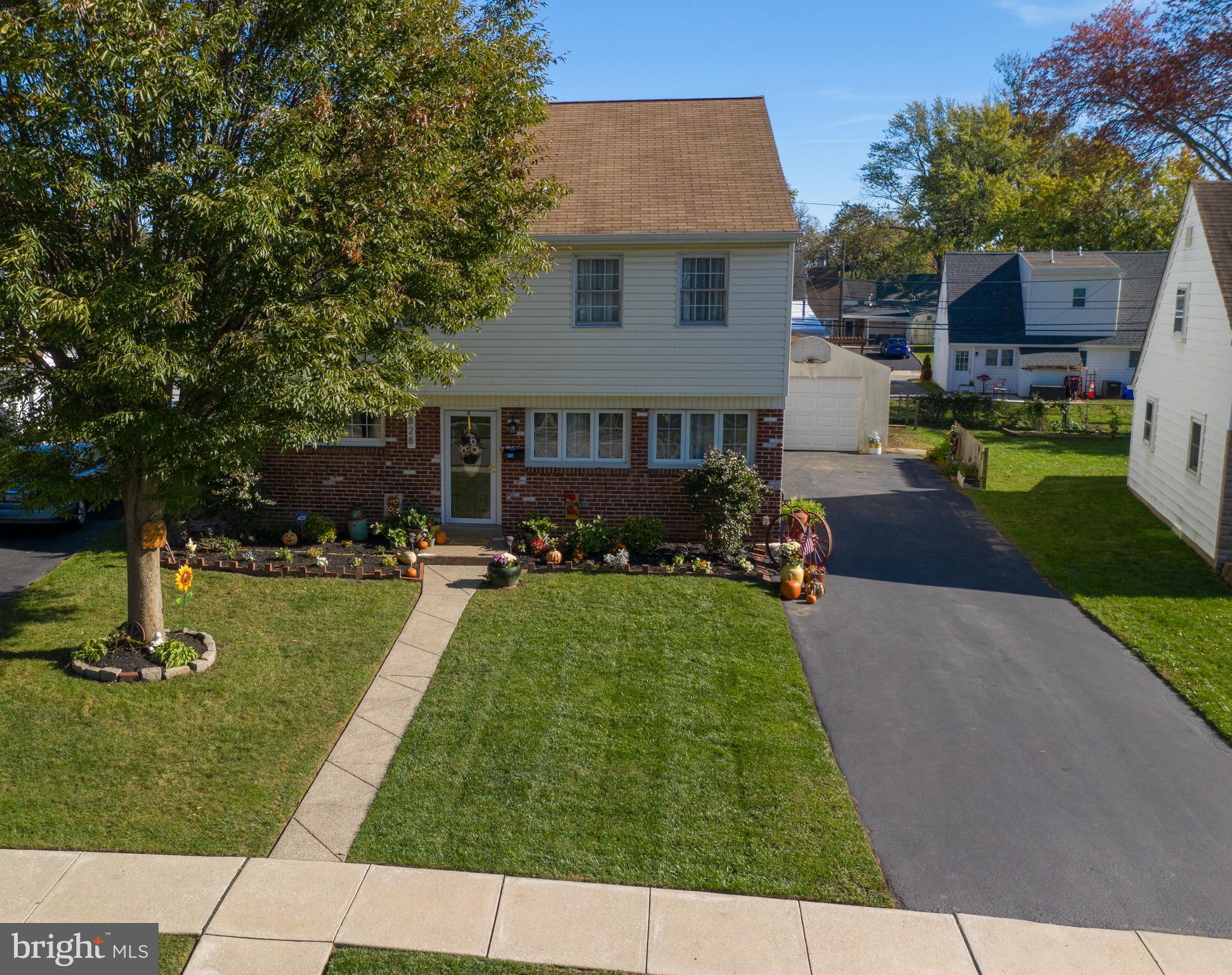 828 Cricket Road Secane, PA 19018 - Photo 1 of 24 Gallery Image 1