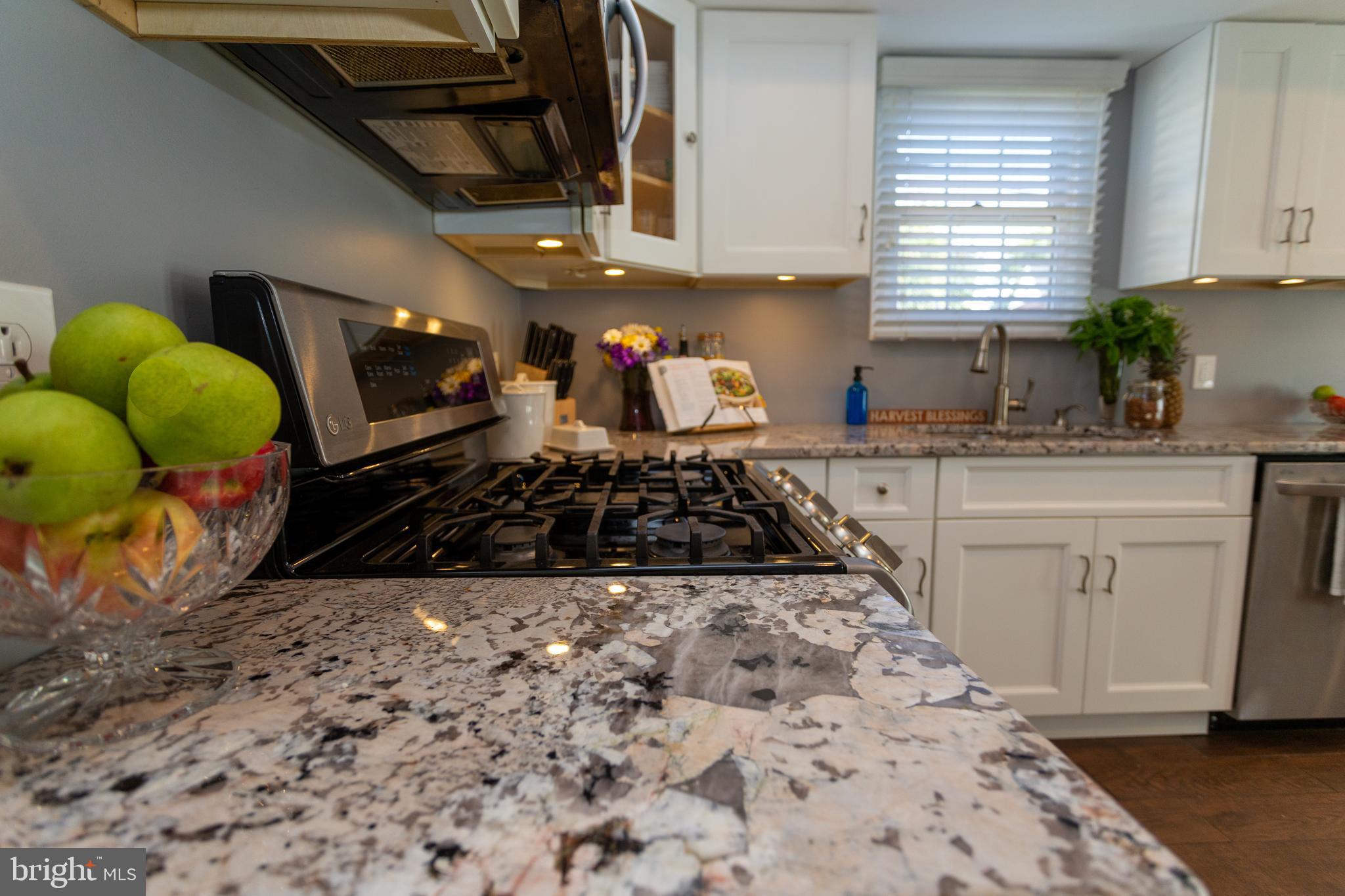 828 Cricket Road Secane, PA 19018 - Photo 6 of 24 Gallery Image 6