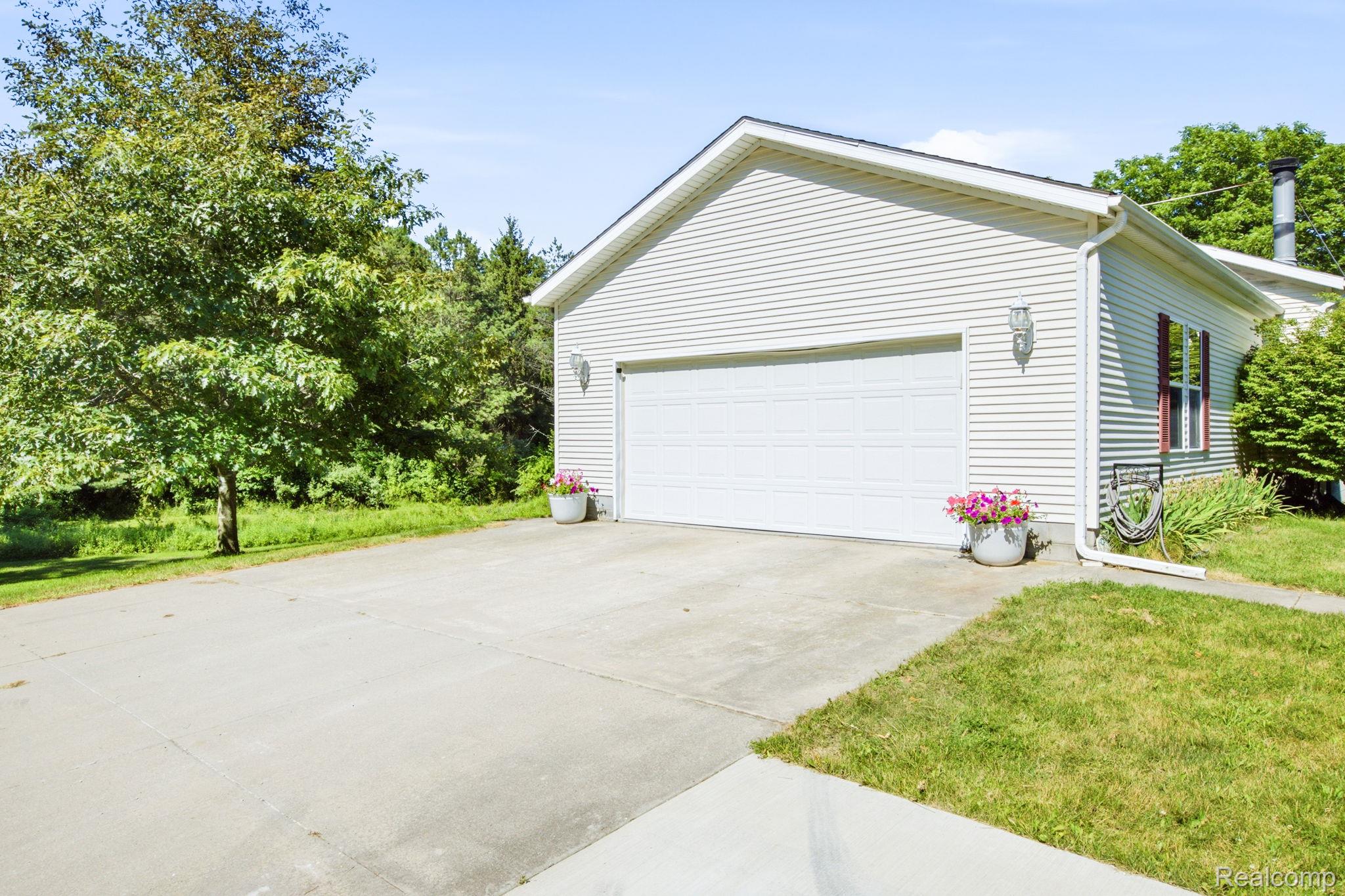 4242 Norman Road Fort Gratiot, MI 48059 - Photo 2 of 42 4242 Norman Rd (38).jpg