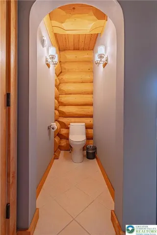 $999,900 | 379 Meyer Road, Nazareth, PA 18064