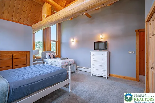 $999,900 | 379 Meyer Road, Nazareth, PA 18064