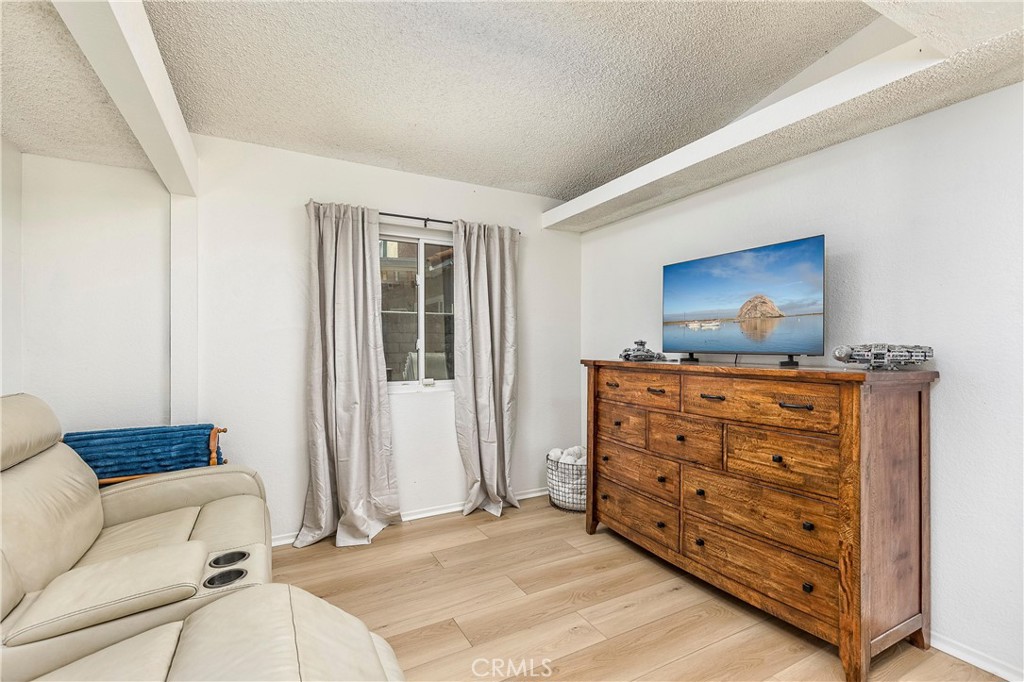 45586 Rainbow Canyon Road Temecula, CA 92592 - Photo 17 of 24 Primary bedroom retreat.