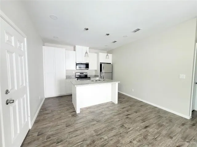 $1,150 | 5801 Sandpiper Avenue, Unit 2, Mission, TX 78573