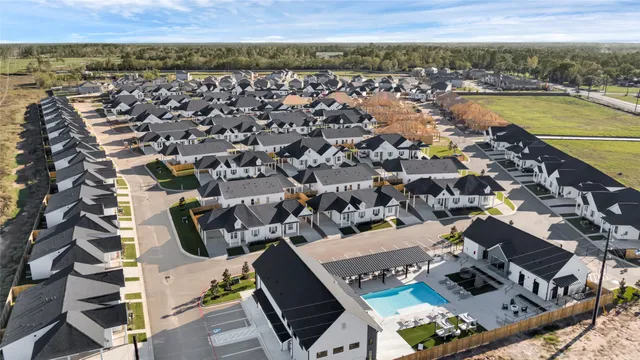 $2,100 | 38634 Spur 149 Road, Unit 68A, Magnolia, TX 77354