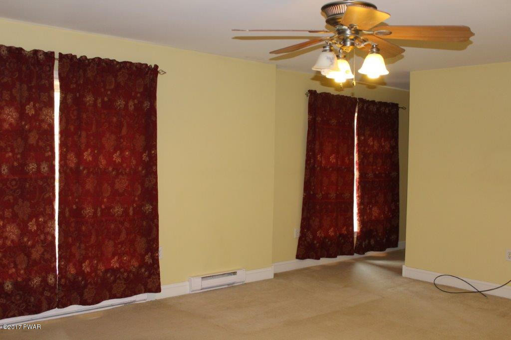 129 Oak Hill Road Hawley, PA 18428 - Photo 10 of 33
