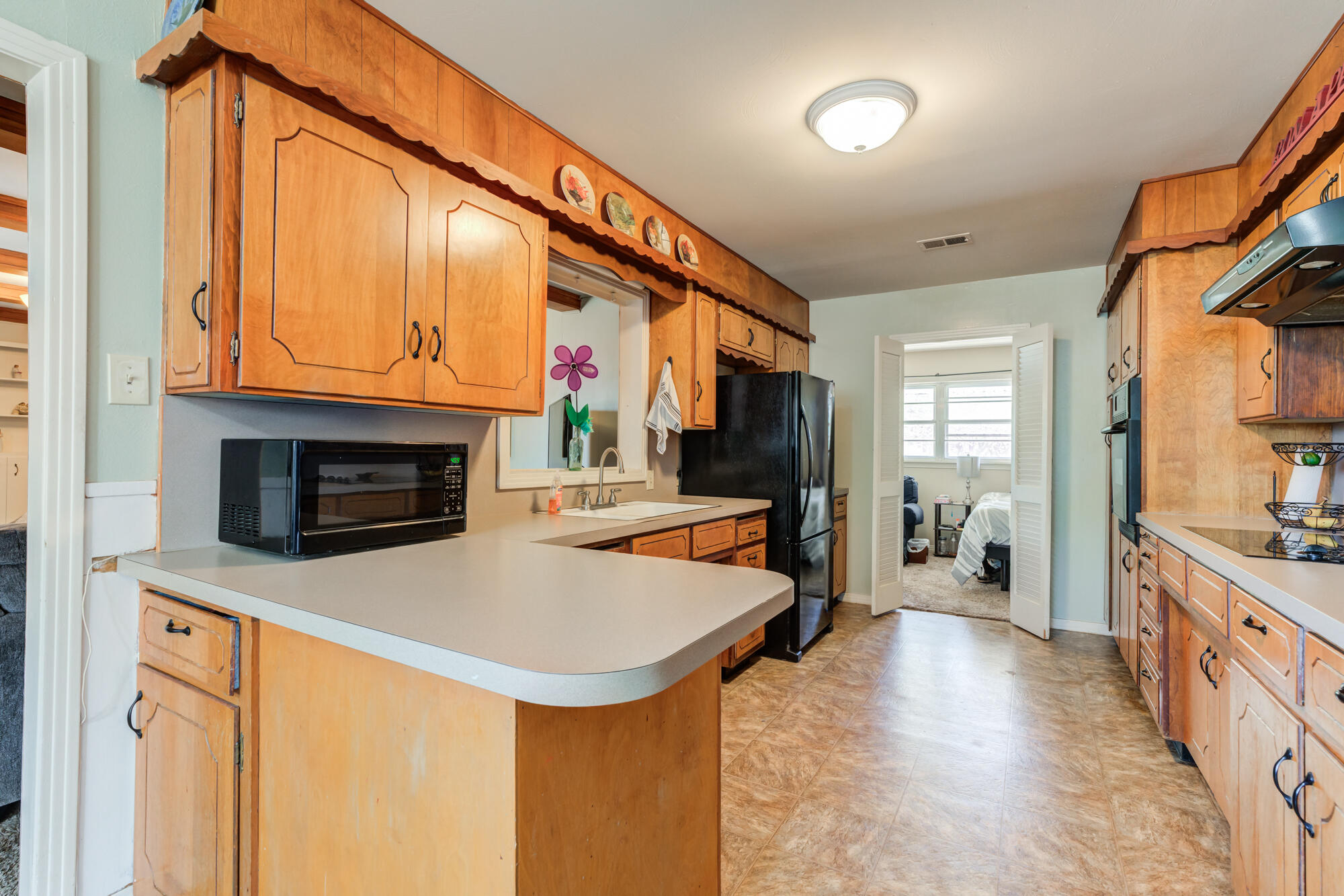 3402 53rd Street Lubbock, TX 79413 - Photo 18 of 39 3402-53rd-St_Lubbock-TX_25_Kitchen