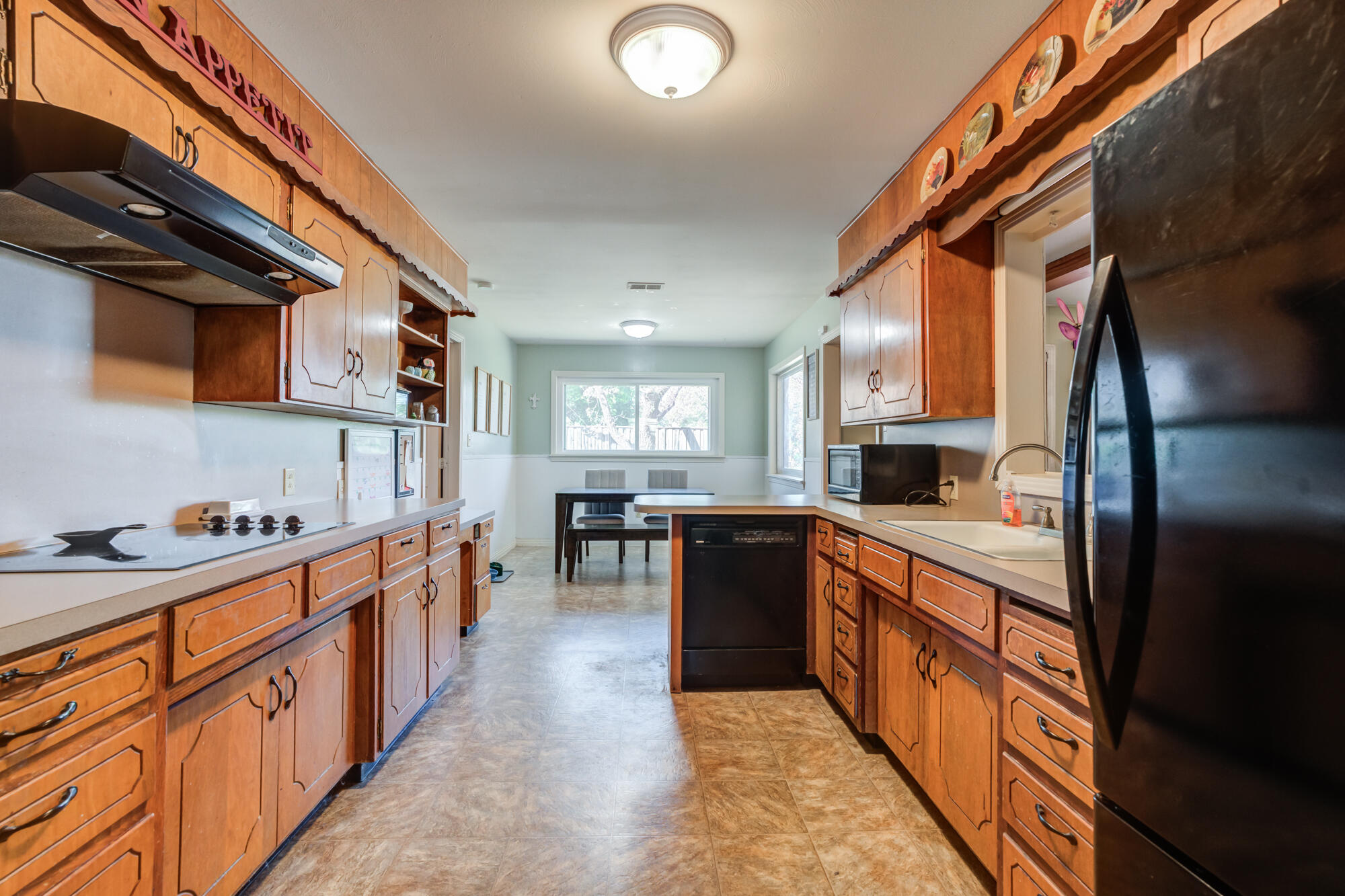 3402 53rd Street Lubbock, TX 79413 - Photo 2 of 39 3402-53rd-St_Lubbock-TX_19_Kitchen