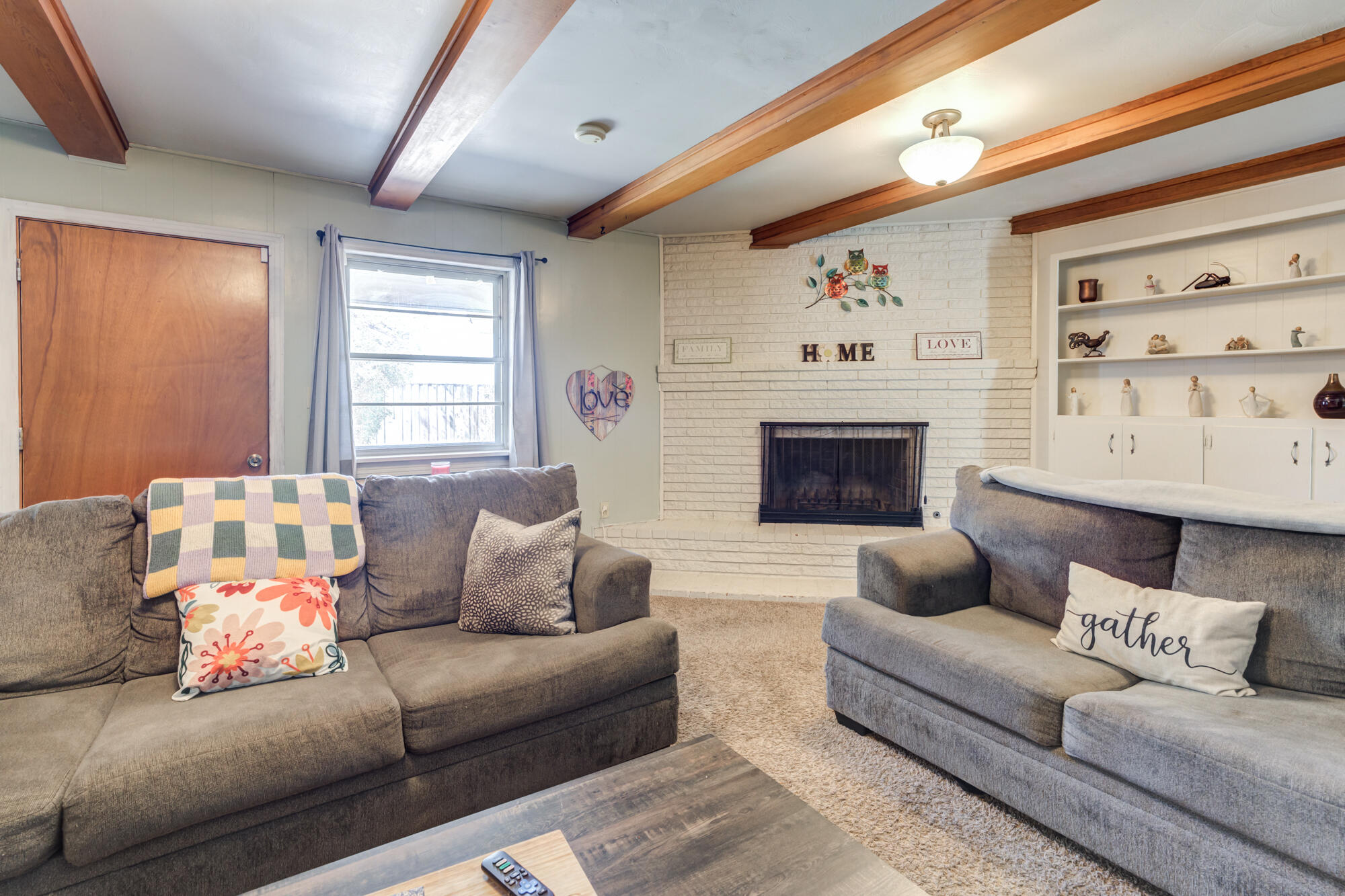 3402 53rd Street Lubbock, TX 79413 - Photo 25 of 39 3402-53rd-St_Lubbock-TX_36_Living-Room