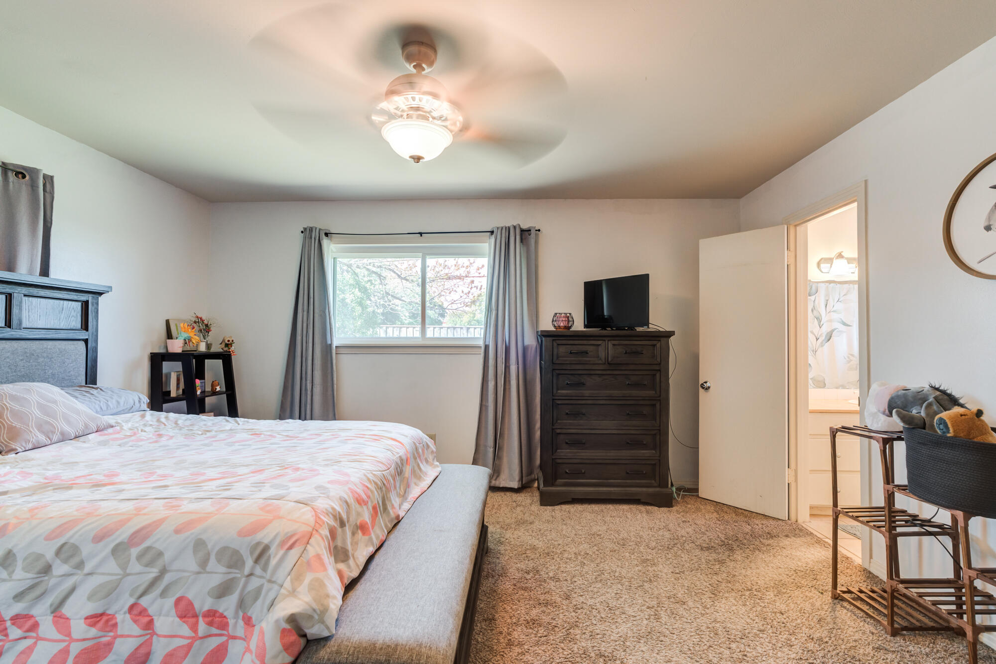 3402 53rd Street Lubbock, TX 79413 - Photo 27 of 39 3402-53rd-St_Lubbock-TX_5_Primary-Bedroo