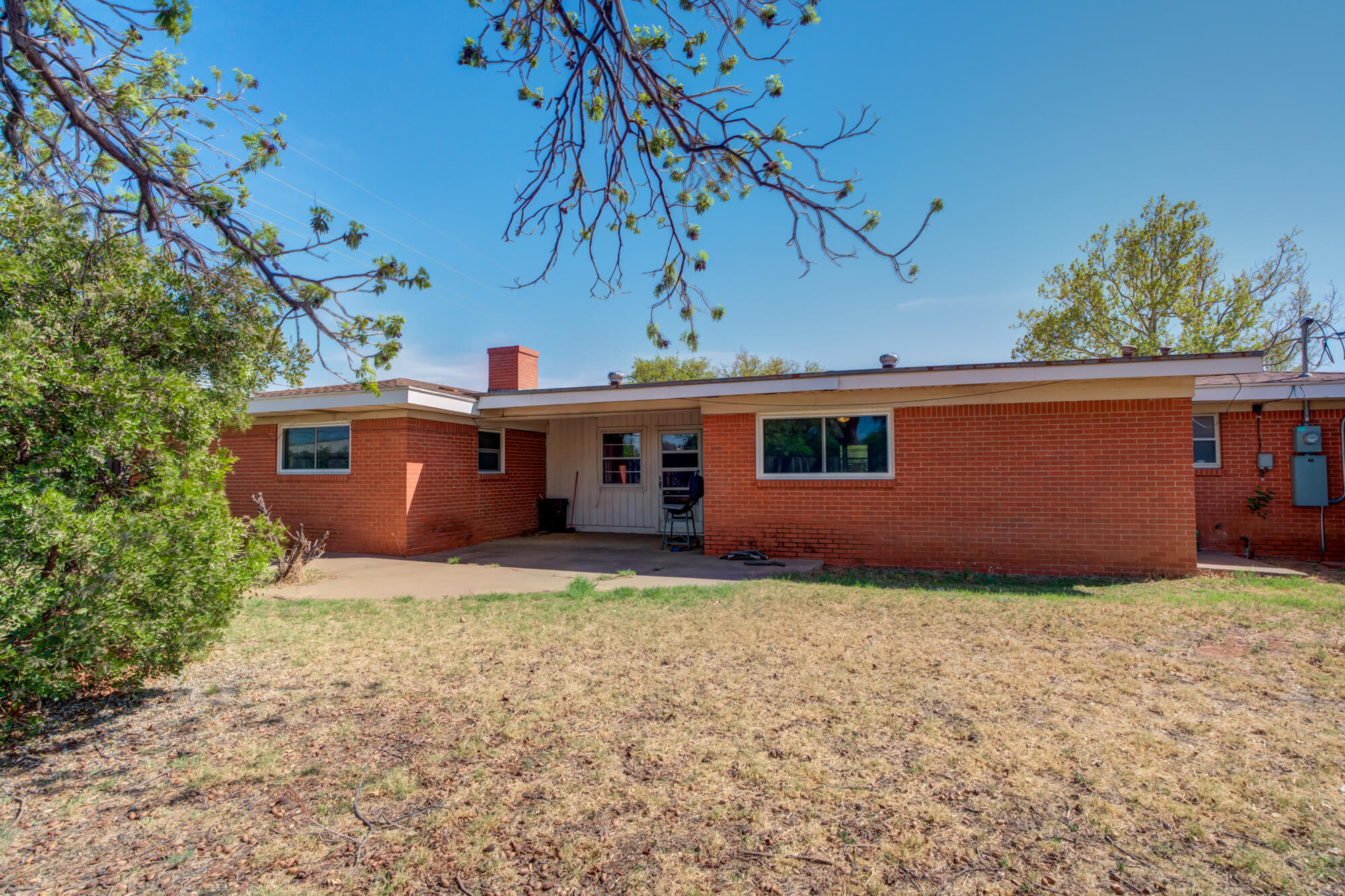 3402 53rd Street Lubbock, TX 79413 - Photo 5 of 39 3402-53rd-St_Lubbock-TX_40_Backyard