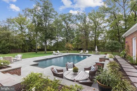 $4,250,000 | 1306 Bishop Lane, Alexandria, VA 22302