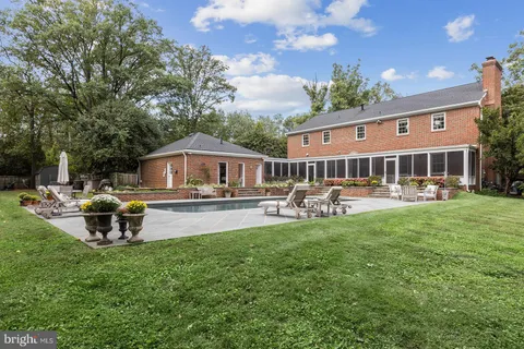 $4,250,000 | 1306 Bishop Lane, Alexandria, VA 22302