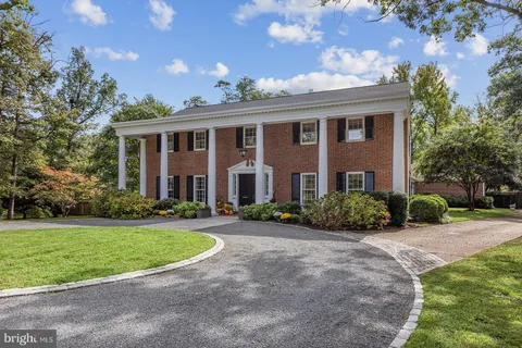 $4,250,000 | 1306 Bishop Lane, Alexandria, VA 22302