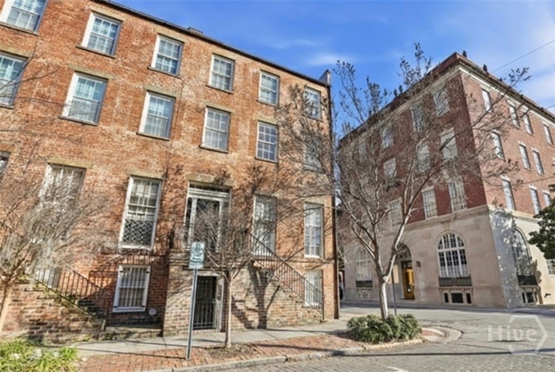 24 East Macon Street Savannah, GA 31401 - Photo 2 of 33
