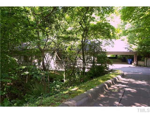 2005 Nakoma Place Raleigh, NC 27607 - Photo 3 of 25 Photo 3