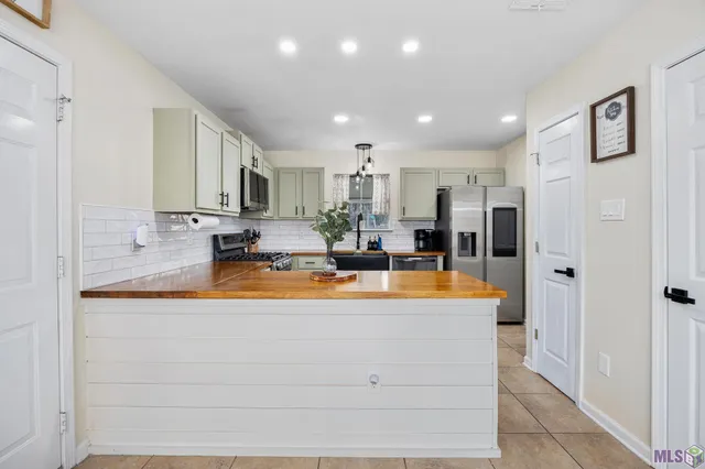 $245,000 | 40431 Hawthorne Drive, Darrow, LA 70725