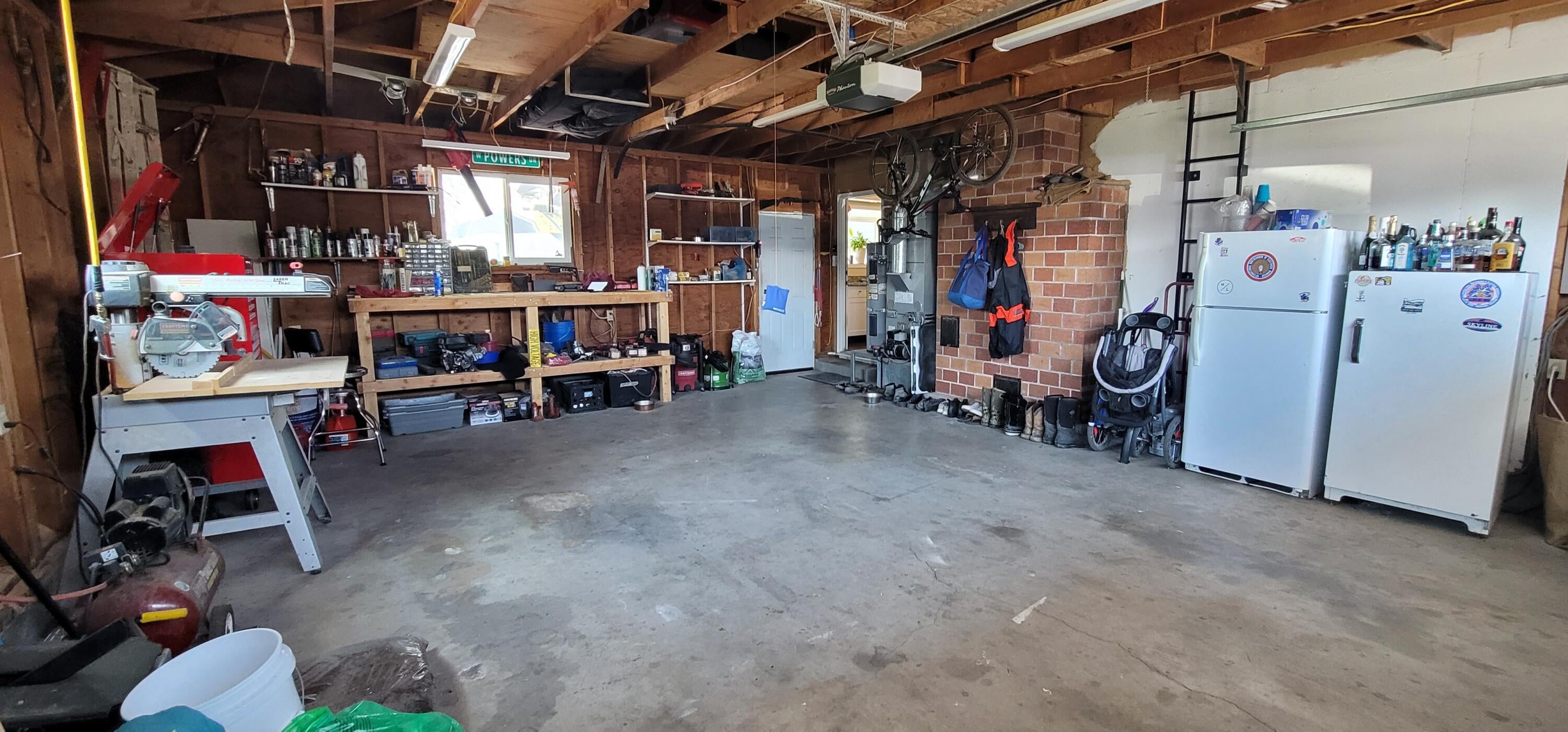 5622 Homedale Road Klamath Falls, OR 97603 - Photo 3 of 24 20210826_114434
